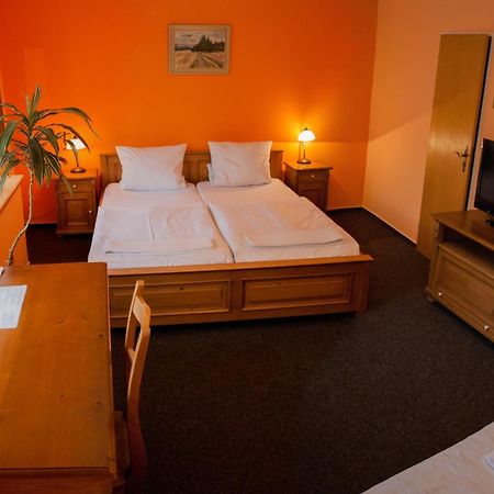 Hotel A Restaurace U Hrncire Kutná Hora Dış mekan fotoğraf