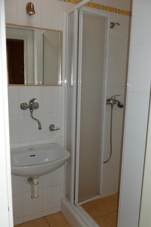 Hotel A Restaurace U Hrncire Kutná Hora Oda fotoğraf